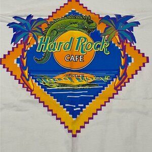 Hard Rock Cafe Heavy Tee White Tshirt St. Thomas  XL Vintage 90s Heavy Tee  USA